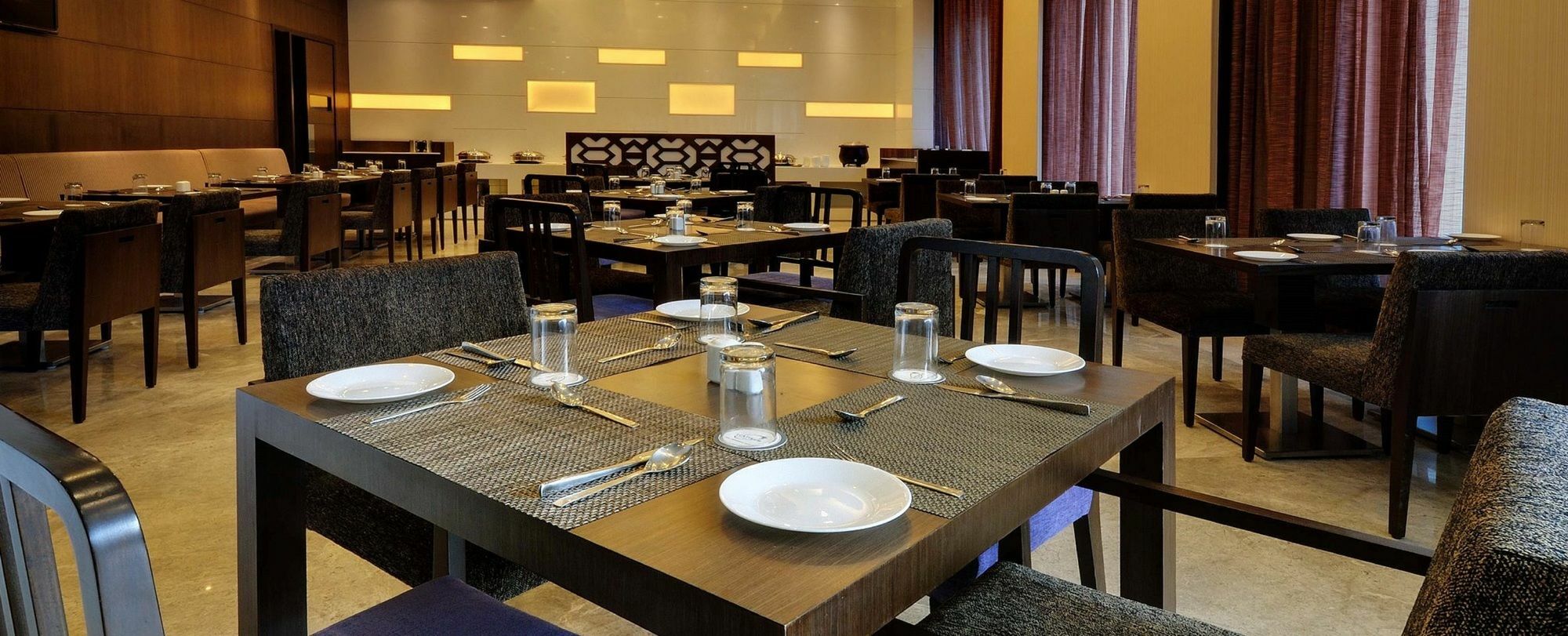 Hotel Platinum Rajkot Exterior photo