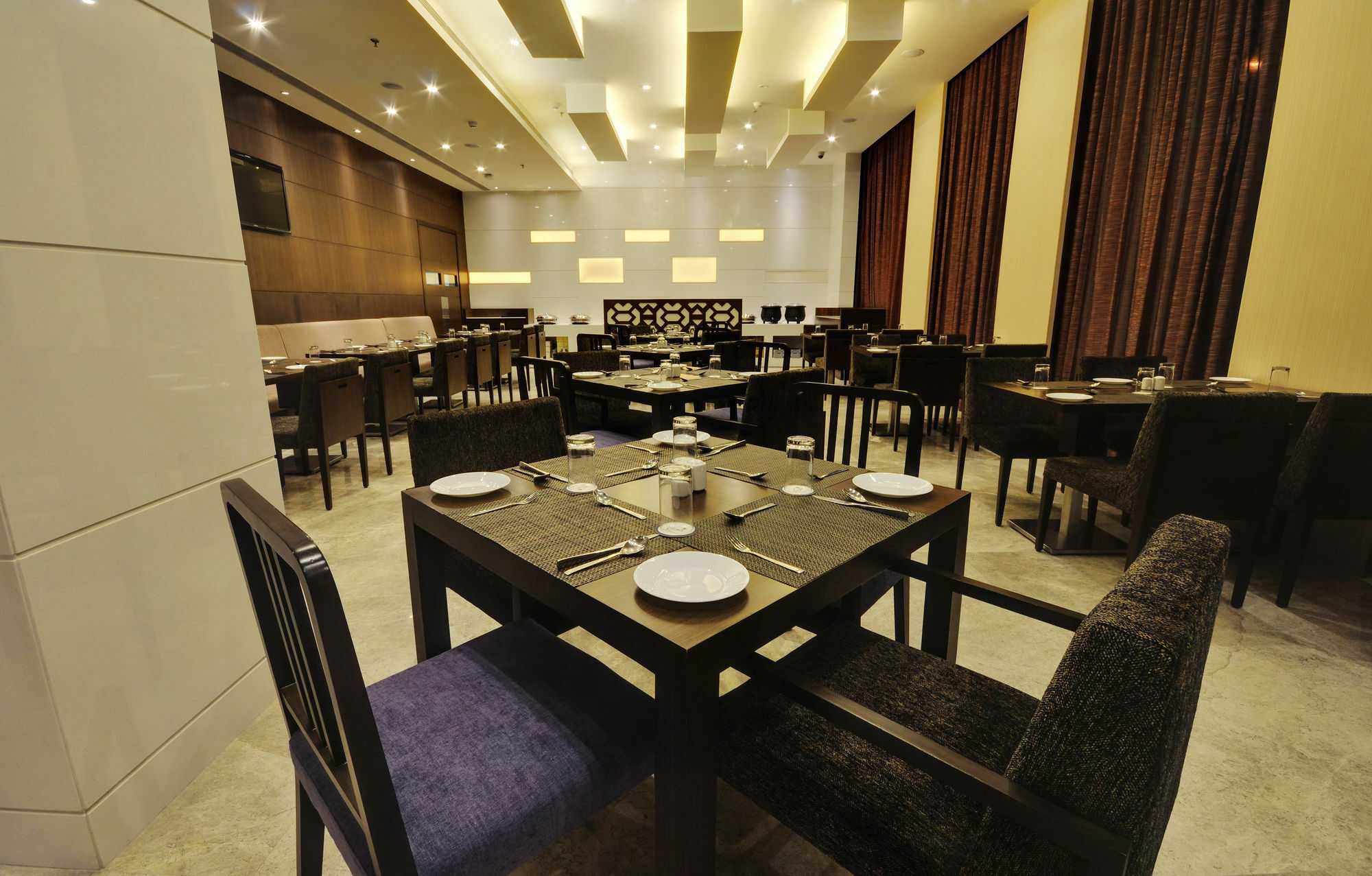 Hotel Platinum Rajkot Exterior photo
