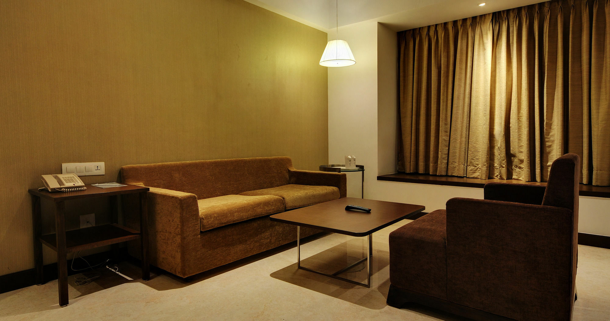 Hotel Platinum Rajkot Exterior photo