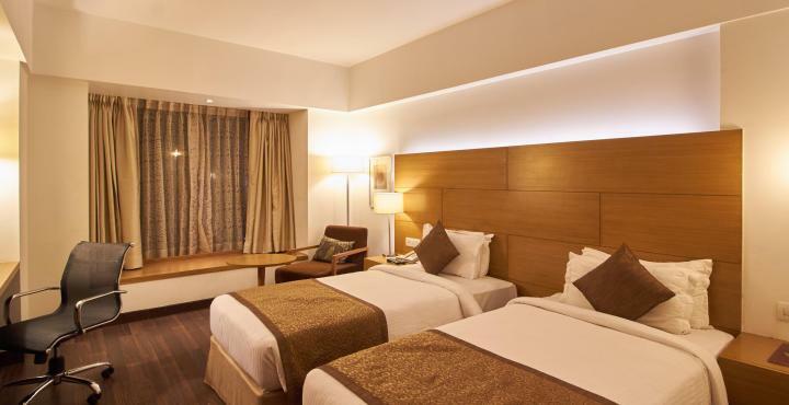 Hotel Platinum Rajkot Exterior photo