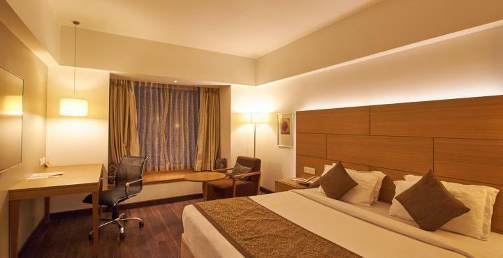 Hotel Platinum Rajkot Exterior photo